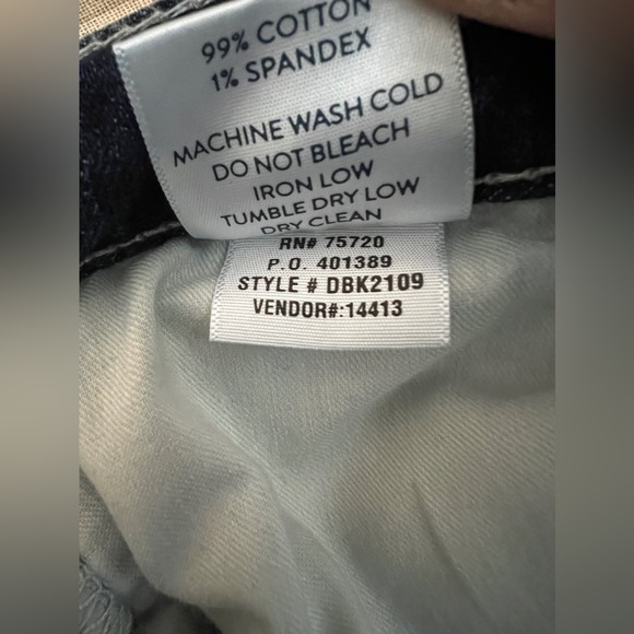 DAYTRIP VIRGO BUCKLE Distressed + Faded  Denim Crop Jeans Size 24 29x24 - Picture 9 of 11